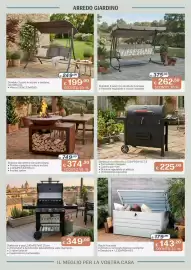 Volantino Al Pentolone Pagina 10: Dondolo 3 posti in acciaio e texilene, con tettuccio €199,00, Barbecue a gas €349,00