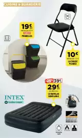 Catalogue Centrakor page 43: La chaise pliable €10,00, Poubelles €19,99