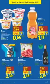 Catálogo Lidl semana 35 Página 25: Freshona fresas congeladas €3,48, Milbona kéfir cremoso €0,80