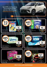 Foodworks catalogue week 34 Page 13: Viva Paper Towel €3,30, Kleenex Facial Tissues €2,70