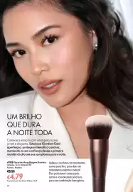 Catálogo Oriflame Página 10: Pincel de Maquilhagem Flawless Giordani Gold €4,79