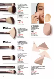 Catálogo Oriflame Página 70: Esponjas Maquilhagem Flawless Canvas €2,79, Pincel para Illuminador Featherlight €3,99