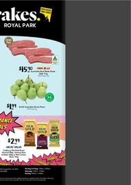 Drakes catalogue week 34 Page 2: Australian Beef Blade Steak €15,90, Cadbury Old Gold Roast Almond €2,99