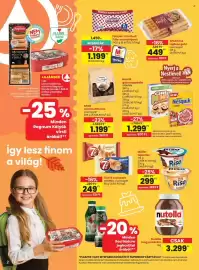 Spar akciós újság hét 35 Oldal 2: 7days croissant €249,00, Nestlé gabonapehely €1.299,00