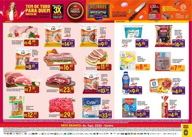 Encarte Muffato Página 2: Muffato - sbrecoxa de frango temperada €12,97, Friminho - bebida láctea achocolatado €1,49