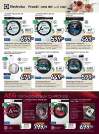 Volantino Unieuro Pagina 33: Lavatrice SteamCare 700 Electrolux €599,90, Lavatrice Steamcare 700 Electrolux €699,90