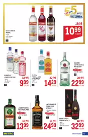 Metro Flugblatt Seite 41: Remy Martin Cognac V.S.O.P. €32,99, Stolichnaya Vodka €10,99