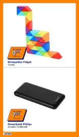 Folheto Action semana 35 Página 4: Brinquedos Fidget €0,79, Powerbank Philips €7,95