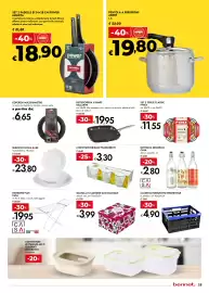 Volantino Bennet Pagina 25: Bicchieri origami trasparenti €3,30, Bottiglia decorata casa €2,80