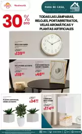 Catálogo Woolworth Página 26: Reloj de pared palegold €139,93, Home accents - planta artificial €34,93