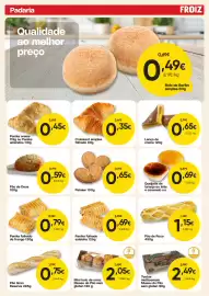 Folheto Froiz Página 6: Panike folhado de frango €0,79, Croissant simples folhado €0,35