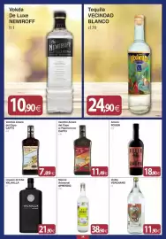 Volantino Docks Cash&Carry Pagina 14: Vodka De Luxe NEMIROFF €10,90, Amaro ROGER €18,90