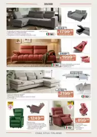 Volantino Al Pentolone Pagina 16: Divano ad angolo con penisola €2.199,00, Poltrona relax €1.249,00