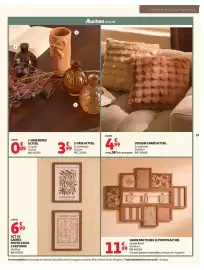 Catalogue Auchan page 19: COUSSIN CARRÉ ACTUEL €4,99, VASE BOULE €0,89