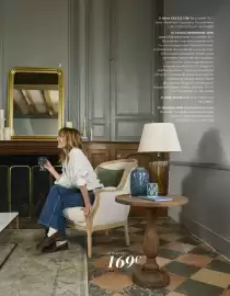 Catalogue Maisons du Monde page 13: Guéridon €169,00, Vase €26,99