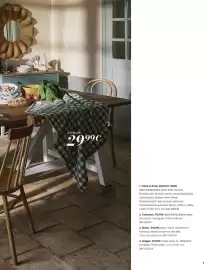 Catalogue Maisons du Monde page 7: Table à dîner kinfolk €899,00, Tabouret €79,99