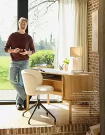 Catalogue Maisons du Monde page 87: Bureau herring €699,00, Chaise de bureau kate €149,00