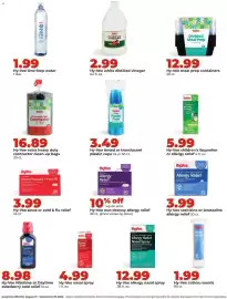 Hy-Vee weekly ad Page 18: Hy-Vee white distilled vinegar €2,99, Hy-Vee One Step water €1,99