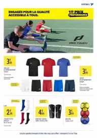 Catalogue Intersport page 7: PRO TOUCH BALLON €3,99, CHAUSSETTES HAUTES €2,99