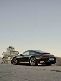 Porsche catalogue Page 8