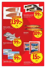 Nya Pulsen reklamblad vecka 37 Sida 5: Surimisticks €15,00, Varmrökt Lax Hel €22,00