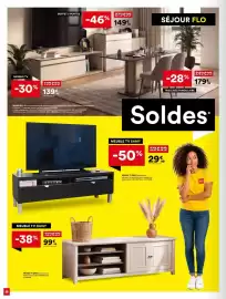 Catalogue BUT page 18: DAISY MEUBLE TV €99,99, SÉJOUR FLO €149,99