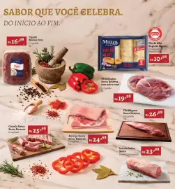 Folheto Novo Atacarejo Página 17: Pão de Alho Baguete Mazza €10,98, Pernil Suíno Seara Reserva com pele e osso €19,98