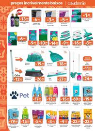 Encarte Royal Supermercados Página 8: Vassoura para uso interno €26,90, Pano multiuso viscoso €14,99