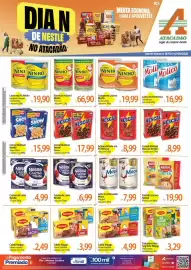 Folheto Atacadão Página 1: Nestlé - leite em pó molico €16,99, Maggi - tempero meu segredo €3,29