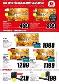 Volantino MediaWorld Pagina 21: Smart TV 55" PEAQ €299,00, Samsung Smart TV 55" €1.299,00