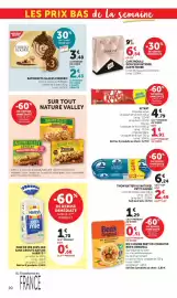 Catalogue Maximarché page 20: Ferrero Batonnets glaces €2,43, Petit Navire Thon entier au naturel €2,49