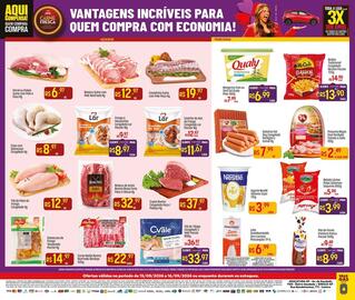 Encarte Muffato Página 2: Lar - frango o passarinho congelado pacote €9,97, Perdigão - salsicha hot dog congelada €7,99