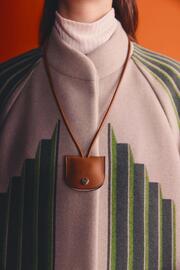 Folleto Longchamp Página 2