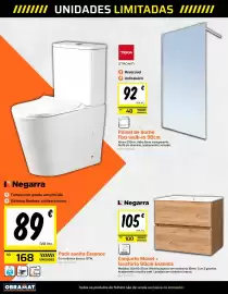 Folheto Obramat Página 4: Negarra conjunto móvel + lavatório 80cm essence €105,00, Painel de duche fixo walk-in 90cm €92,00