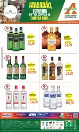 Folheto Atacadão Página 1: Beefeater - gin €104,90, Passport - whisky €52,90