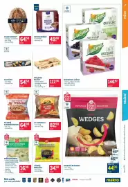 Makro leták Strana 17: Pelmeně s drůbežím masem €64,90, HOT DOG BRIOŠKY €49,80
