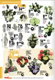Catalogue La Foir'Fouille page 6: Composition de roses avec statuette €34,99, Ange assis €3,99