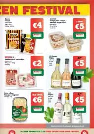 Spar folder Pagina 3: Crumbel koekjes, mini cakejes, wafeltjes of speculoos assortiment €5,00, JP Chenet Wijnen €5,00