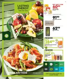 Woolworths catalogue Page 6: Norwegian Salmon Portions €284,99, FREE RANGE EGGS €91,99