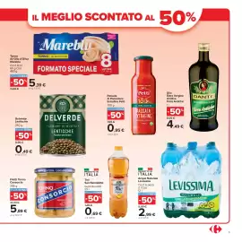Volantino Carrefour Market Pagina 5: Acqua Naturale Levissima €2,99, Delverde Lenticchie €0,49