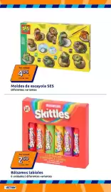 Catálogo Action semana 39 Página 19: Skittles bálsamos labiales €2,59, Moldes de escayola SES €4,95