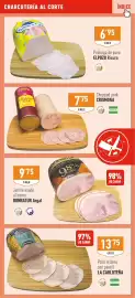 Folleto Supermercados Deza Página 8: La Carloteña pollo relleno con perejil €13,75, Crismona chopped pork €7,75