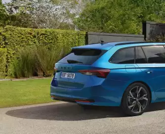 SKODA reklamblad Sida 32