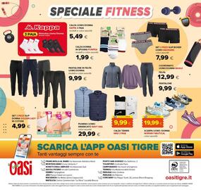 Volantino Oasi Pagina 24: Piumino uomo smanicato €29,99, Calza tennis Nike €9,99