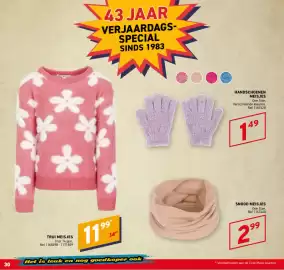 Trafic folder Pagina 11: Trui meisjes €11,99, Snood meisjes €2,99