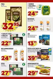 Rinkeby Matcenter reklamblad vecka 40 Sida 5: Arla matlagningsgrädde €24,95, Guldfågeln kycklingdelar €39,95