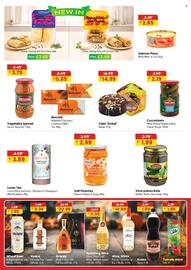 MyMINIMIX leaflet week 40 Page 2: Bakerbird biscuits €0,85, Vatsak cake dubai €14,99