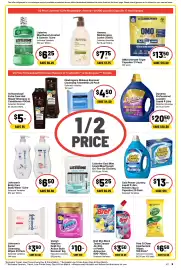 Ritchies catalogue week 40 Page 5: OMO Ultimate Triple Capsules €13,50, Listerine Mouthwash Fresher & Cleaner €6,25
