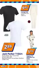Action Prospekt woche 40 Seite 10: Pyjama für Mädchen aus Samt €5,95, Lounge-Set €9,95