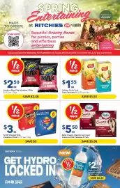 Ritchies catalogue week 40 Page 1: Smith's Boxed Chip Varieties €3,00, Samboy Max Chip Varieties €2,50
